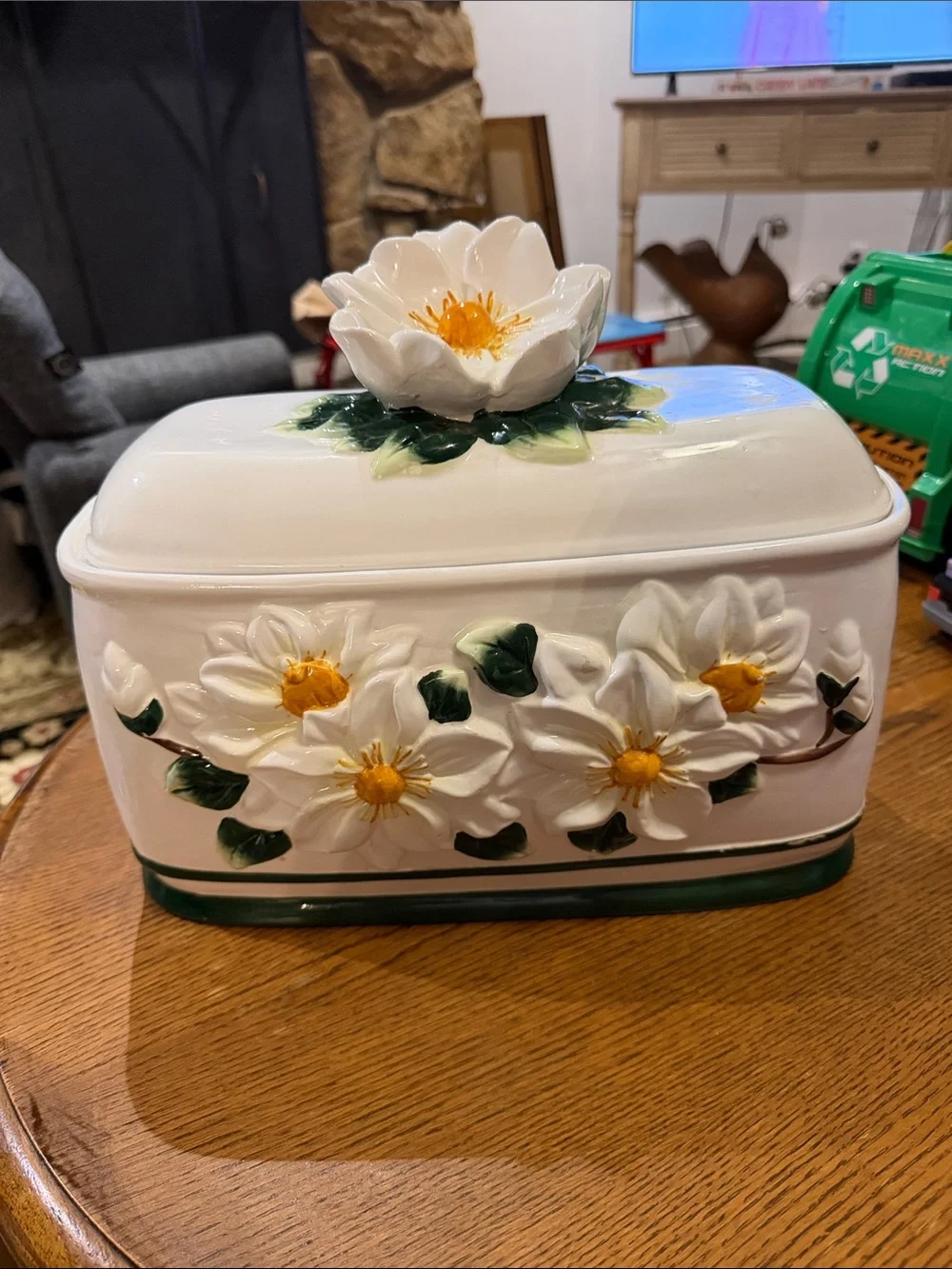 Vintage KK Merchandise Ceramic Cookie Jar or Bread Bin